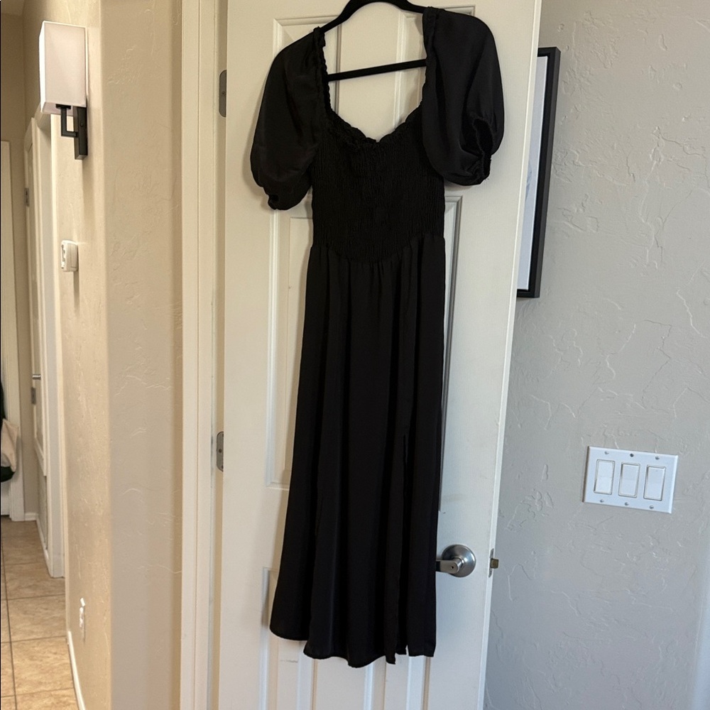 RESA Black Puff Sleeve Dress